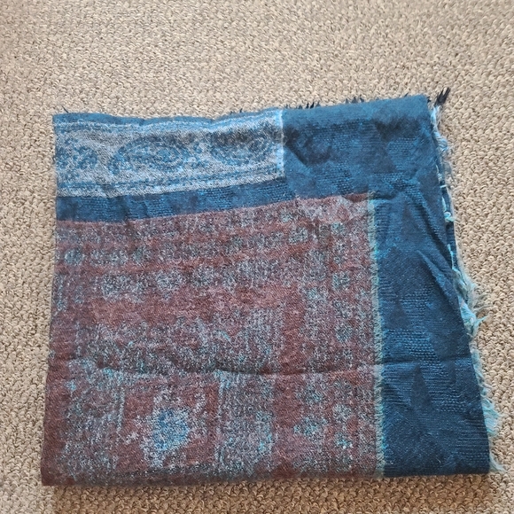 Wilfred Wool Blanket Scarf - Picture 6 of 7